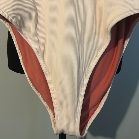 Aerie extra large, one piece women’s swimsuit  C - Picture 3 of 6